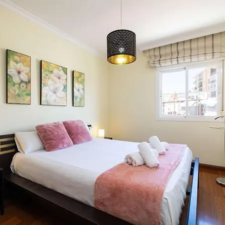 Apartment Spacious 3-bedroom In Malaga