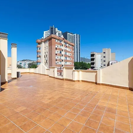 Apartment Spacious 3-bedroom In Malaga